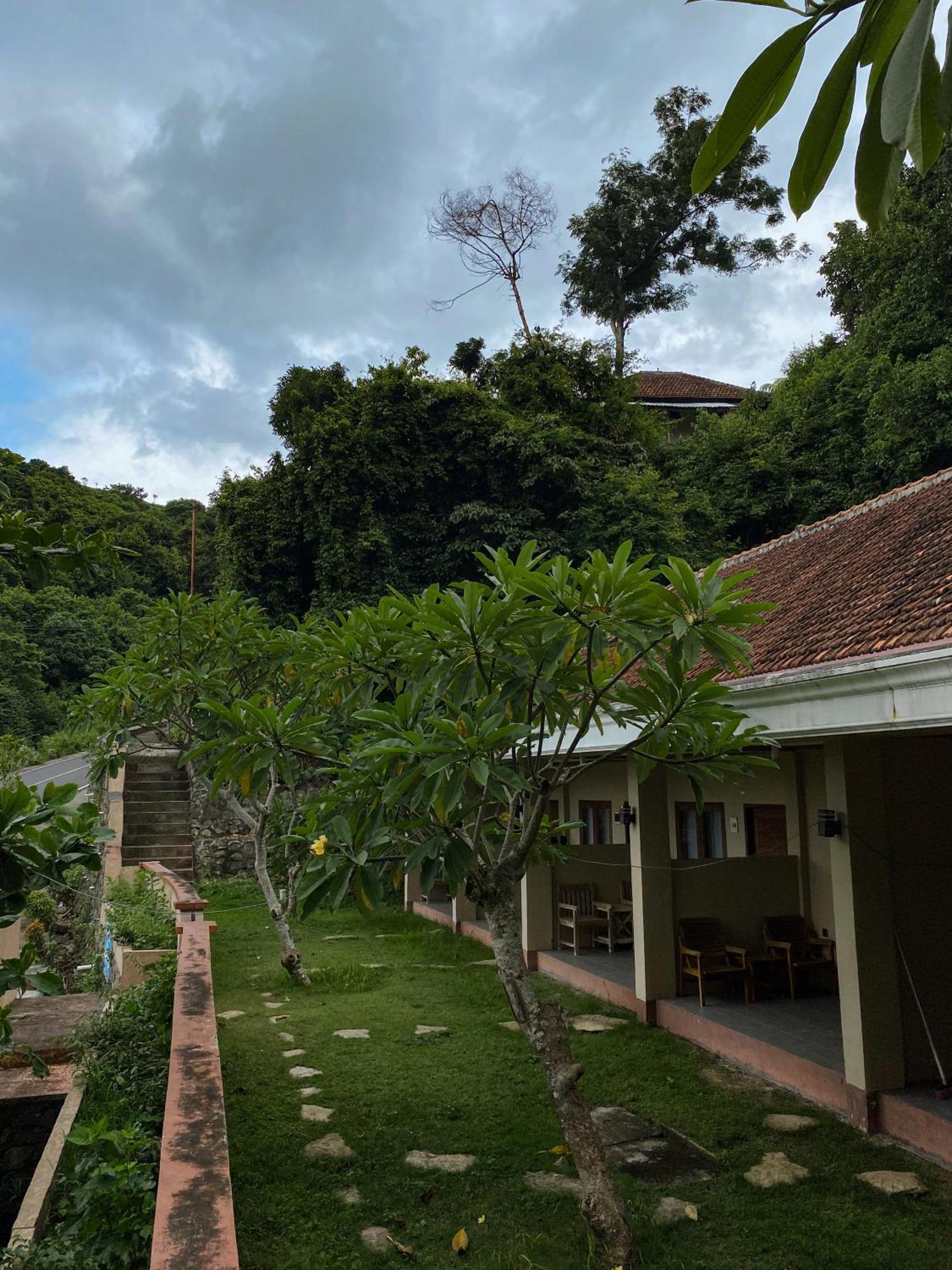 Ara Artati Lombok Bungalows And Restaurant Selong Belanak Esterno foto