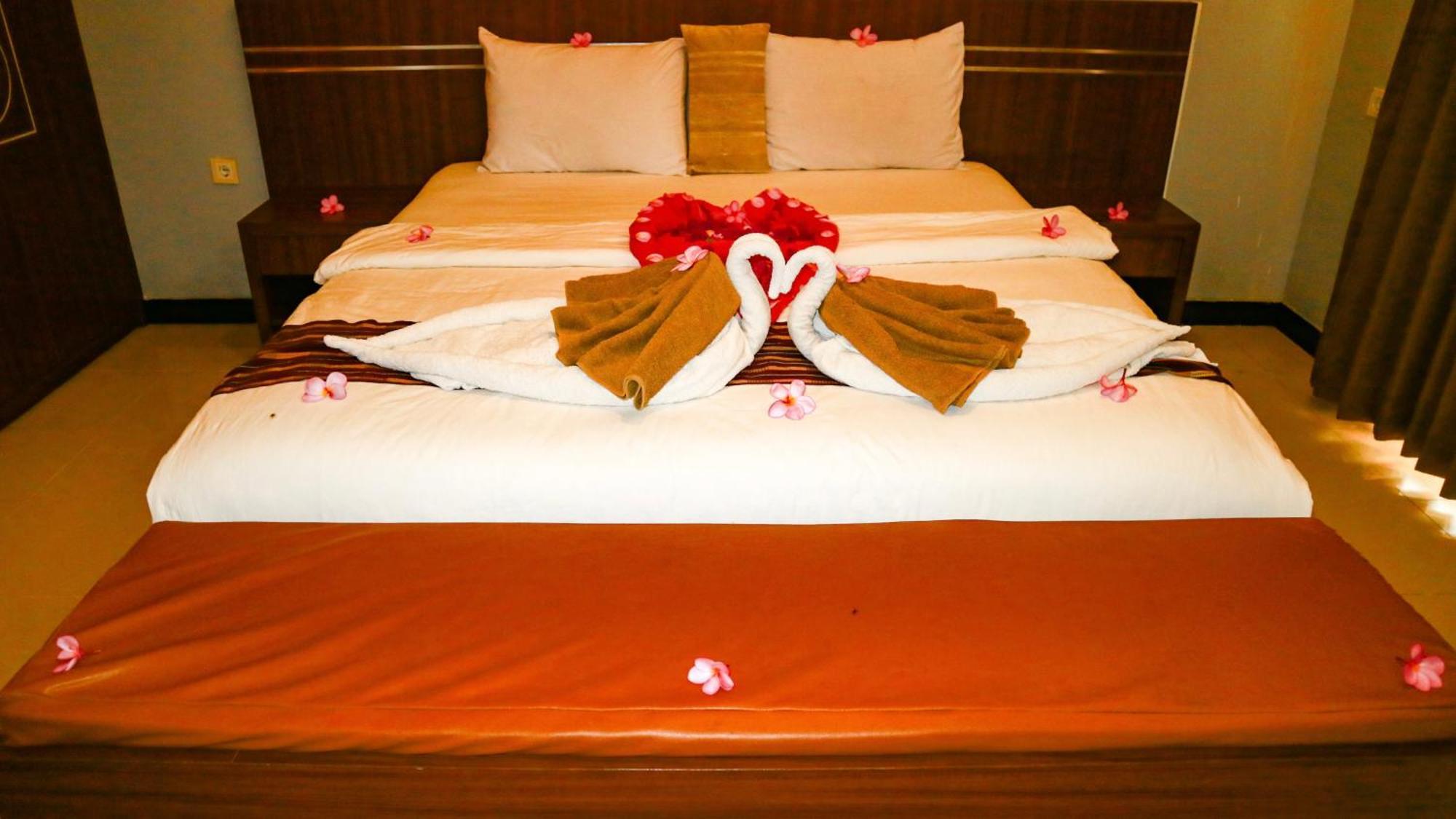 Ara Artati Lombok Bungalows And Restaurant Selong Belanak Esterno foto