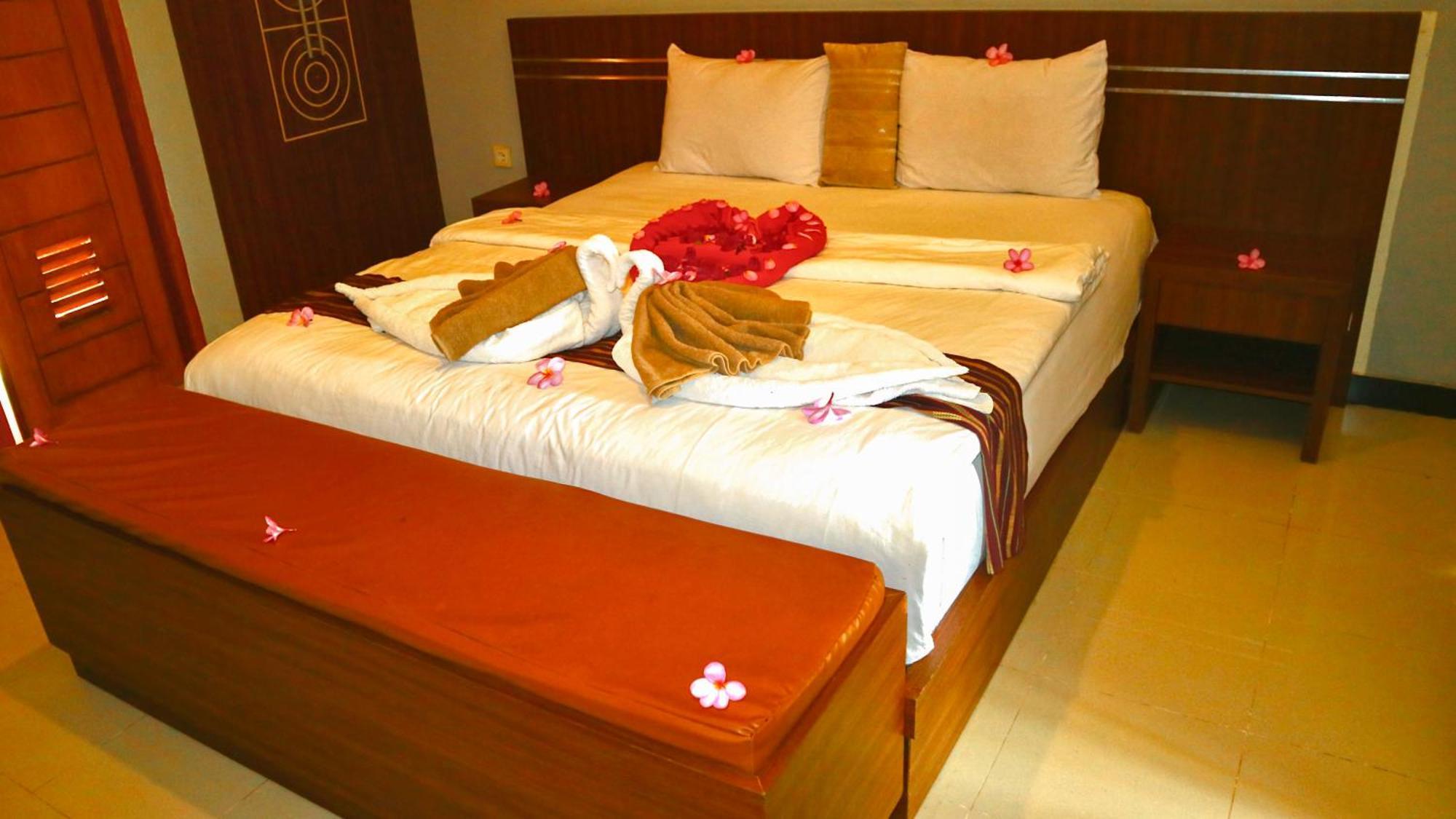 Ara Artati Lombok Bungalows And Restaurant Selong Belanak Esterno foto